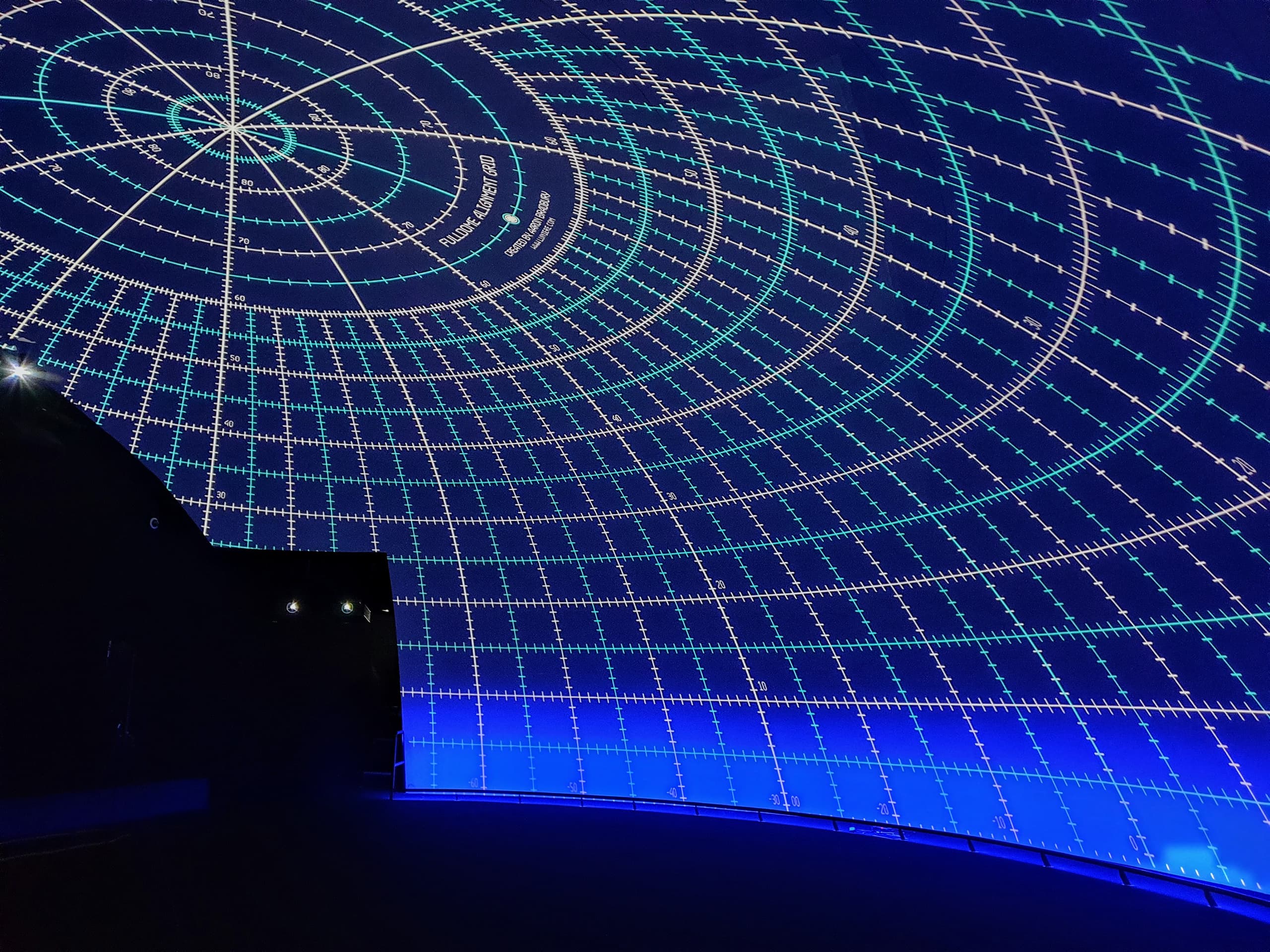 Screenberry-powered auto-calibration in progress at Jodrell Bank’s custom-shaped Space Dome Planetarium.